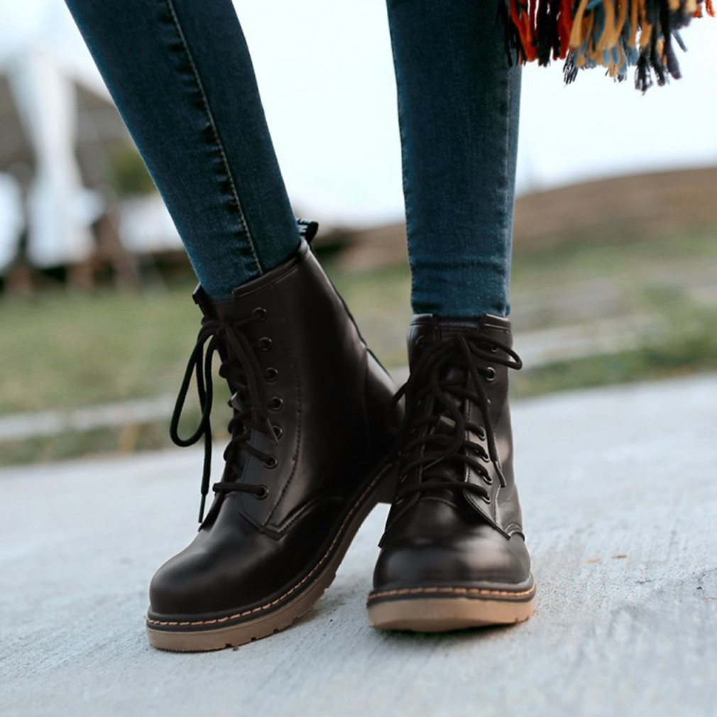 Fashion week Girl stylish boots for lady Fashion week Girl stylish boots for lady